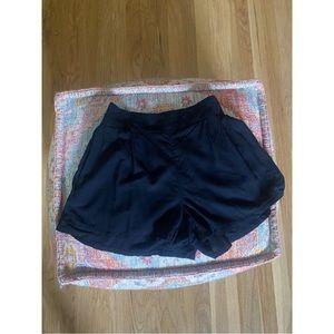 American Eagle High Waisted Flowy Black Shorts